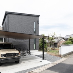 L字間取りのLDKの家